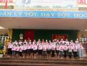 trao quà học sinh xuất sắc năm học 2021-2022.jpg - 
