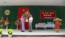 DC Do Van Tan dai bieu tang hoa chuc mung.jpg - 