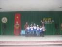 Trao qua cho HS ngheo - 