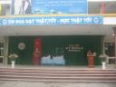 co Nguyen Thi Thu doc quyet dinh khen thuong - 