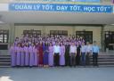 dai bieu chup anh luu niem voi nha truong 20-11 2015.jpg - 