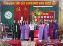 dc Hoang Van Thang tang hoa nha truong 20-11 2015.jpg - 