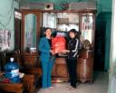 trao qua gia dinh thuong binh - 