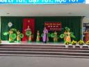 co Hoang Thi hang gioi thieu tac pham Bup sen xanh.jpg - 